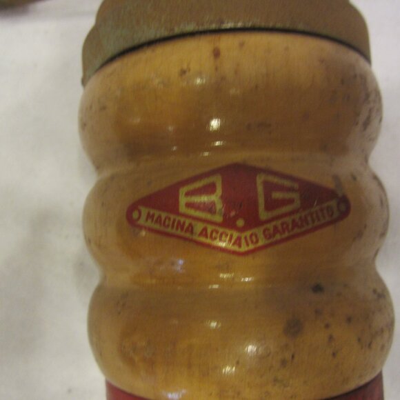 VTG BG COFFEE/PEPPER GRINDER WOOD BARREL W/METAL - Picture 8 of 8